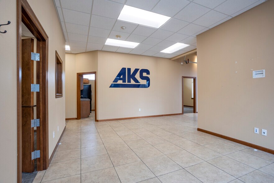 More Photos Of 501 N Quay St, Kennewick Warehouse For Lease