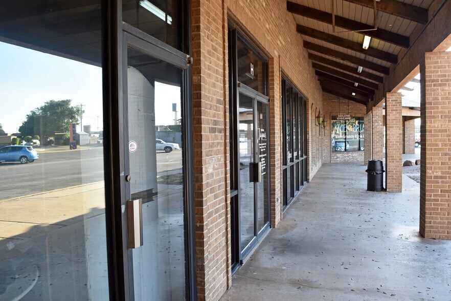 4102 Buffalo Gap Rd, Abilene, TX 79605 For Lease