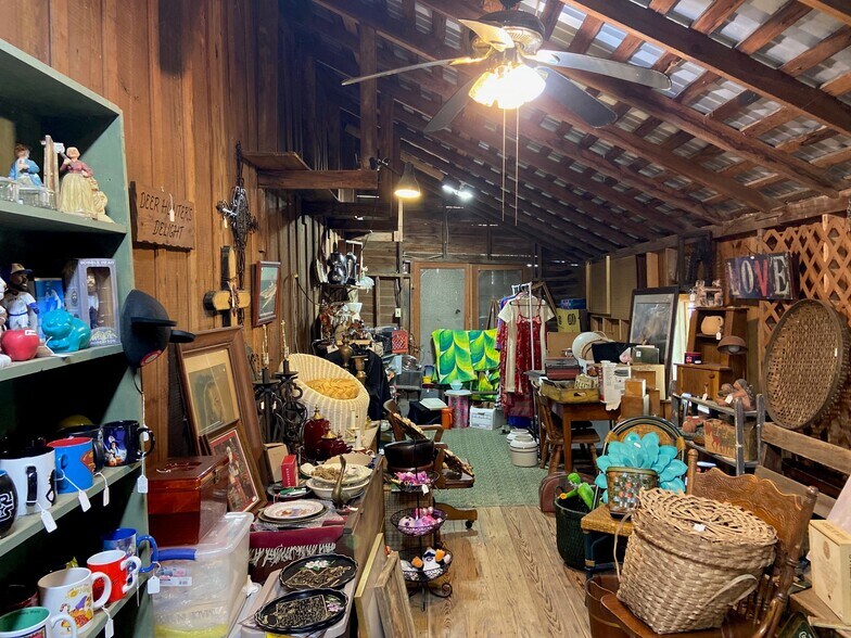 More Photos Of 108 Thigpen St, Carmine General Retail For Sale