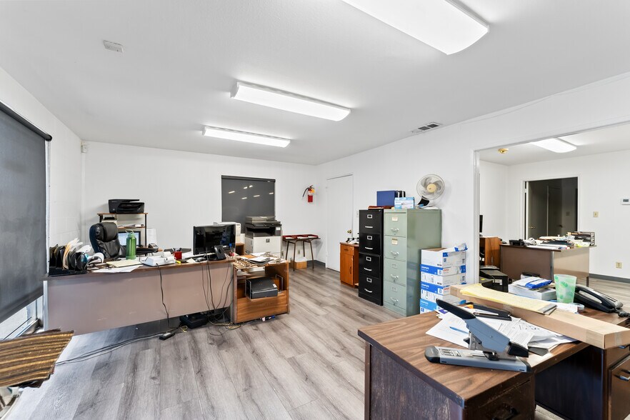 More Photos Of 645 Giano Ave, La Puente Warehouse For Sale