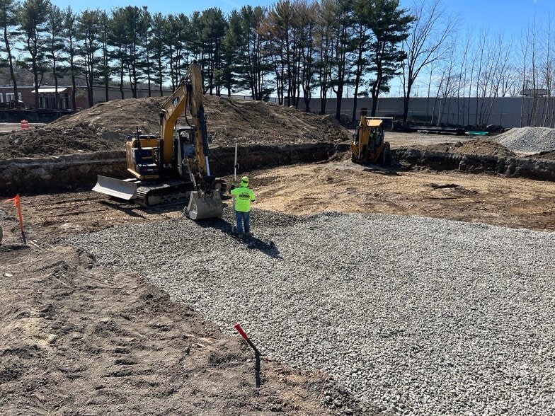 More Photos Of 116 Lundquist Dr, Braintree Land For Lease