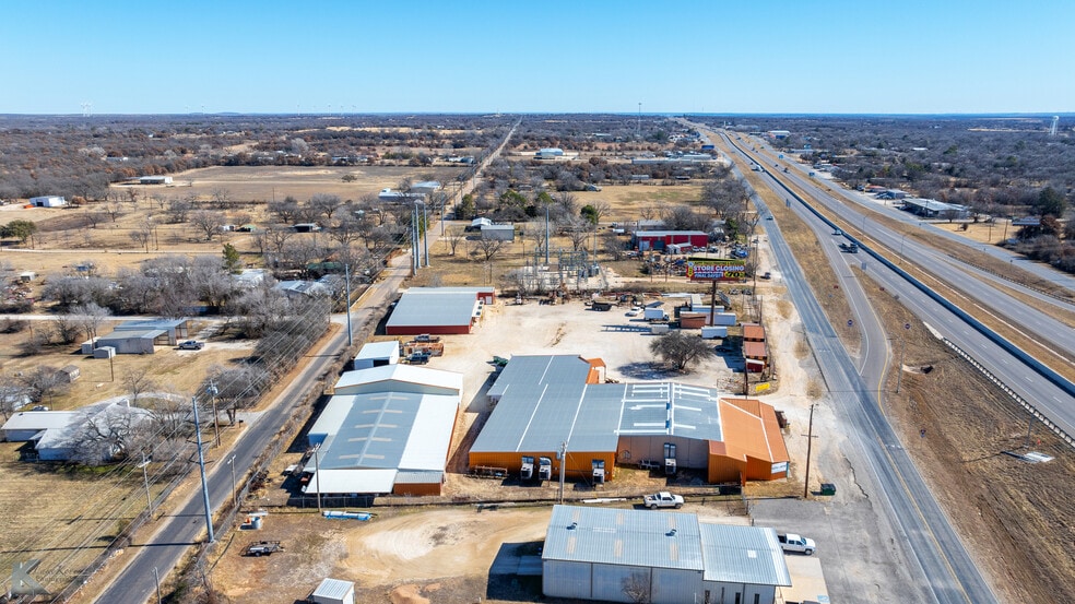 More Photos Of 302 N Access Rd, Clyde Showroom For Sale