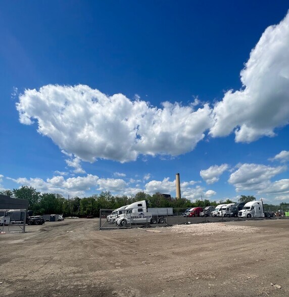 More Photos Of 4 Beakes St, Ewing Warehouse For Lease