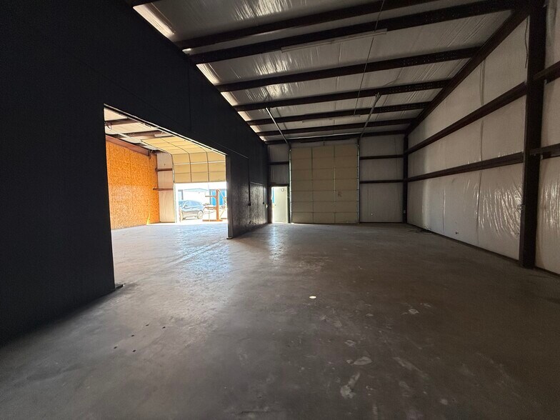 More Photos Of 2653 Blue Mound Rd W, Haslet Warehouse For Lease