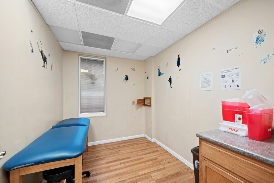 More Photos Of 106 W Myrtle Ave, Foley Office For Sale
