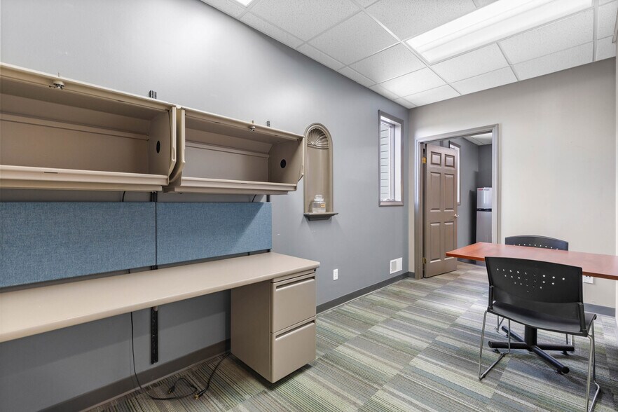 More Photos Of 1450 E Ridge Rd, Rochester Freestanding For Sale