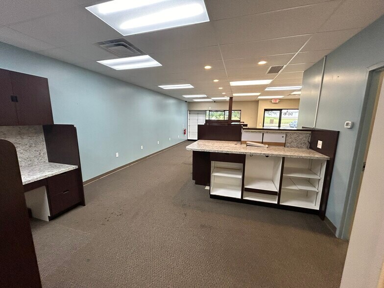 More Photos Of 96 Integrity Dr, Hebron Medical For Lease