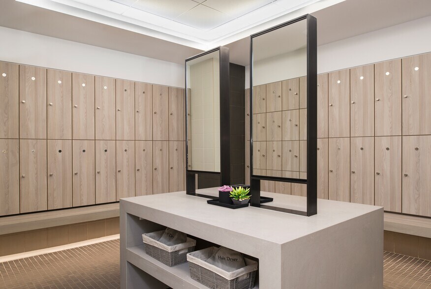 More Photos Of 1100 Wilson Blvd, Arlington Unknown For Lease