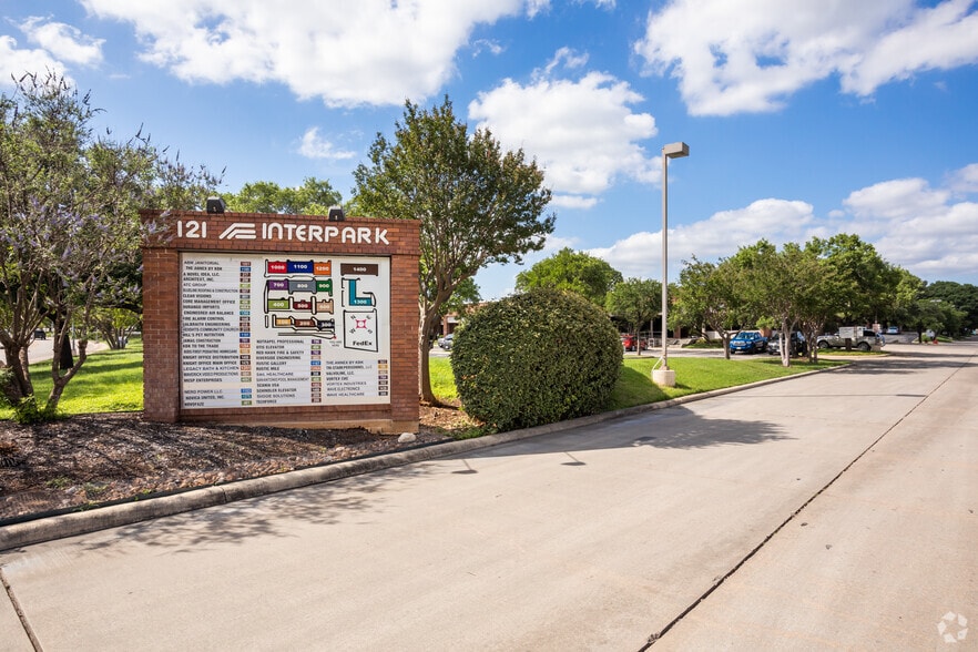 More Photos Of 121 Interpark Blvd, San Antonio Unknown For Lease