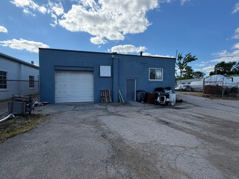 More Photos Of 8560 Vorhees Ln, Cincinnati Auto Repair For Sale