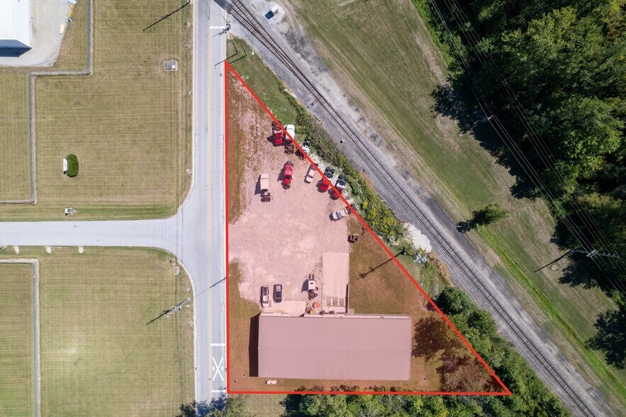 More Photos Of 1405 McKinley Rd, Saint Marys Warehouse For Sale