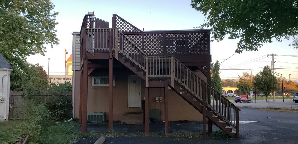 More Photos Of 1303 Veterans Hwy, Bristol Office For Sale