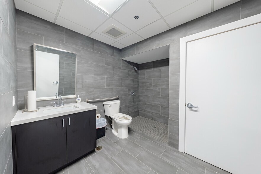 More Photos Of 13185 NW 47th Ave, Opa-locka Warehouse For Sale
