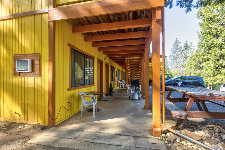 More Photos Of 6350 State Highway 193, Georgetown Apartments For Sale