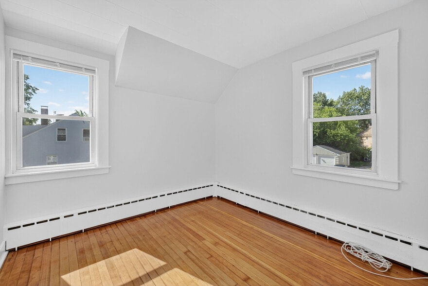 More Photos Of 18 Perry Ave, Nashua Apartments For Sale