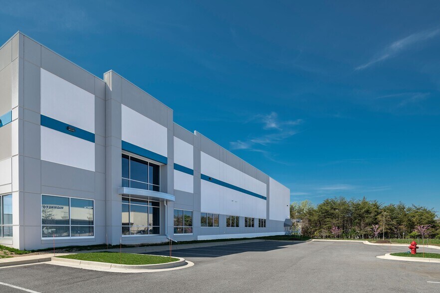 More Photos Of 6240 Columbia Park Rd, Hyattsville Warehouse For Lease