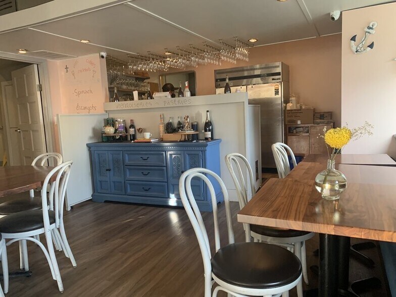 More Photos Of 1386-1388 Westwood Blvd, Los Angeles Storefront Retail Office For Sale