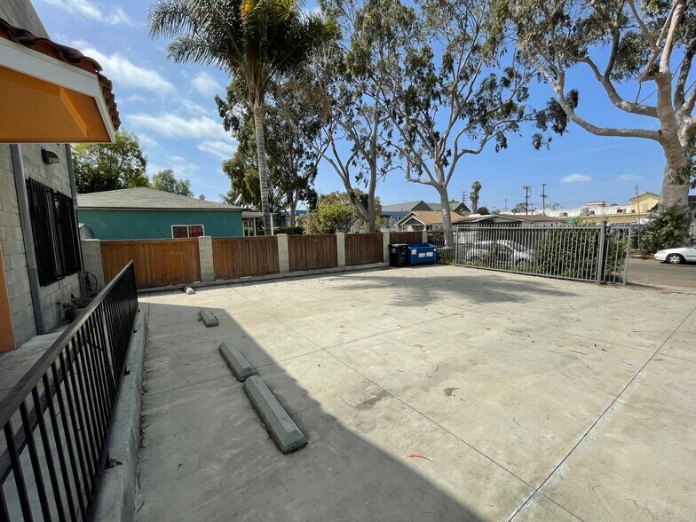 More Photos Of 1220 251st St, Harbor City Warehouse For Lease
