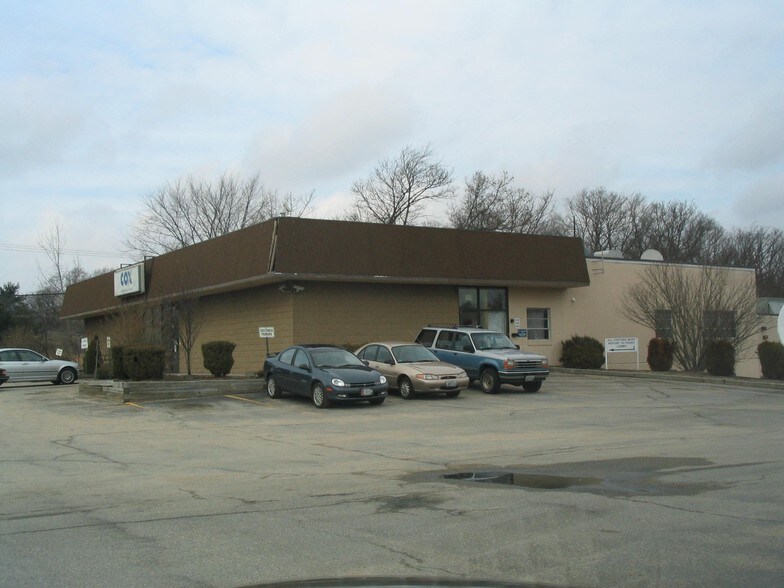 More Photos Of 1320 Eddie Dowling Hwy, Lincoln Showroom For Sale