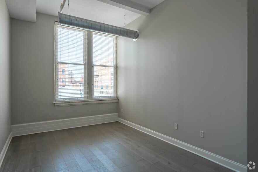 More Photos Of 465 Washington St, Buffalo Apartments For Lease