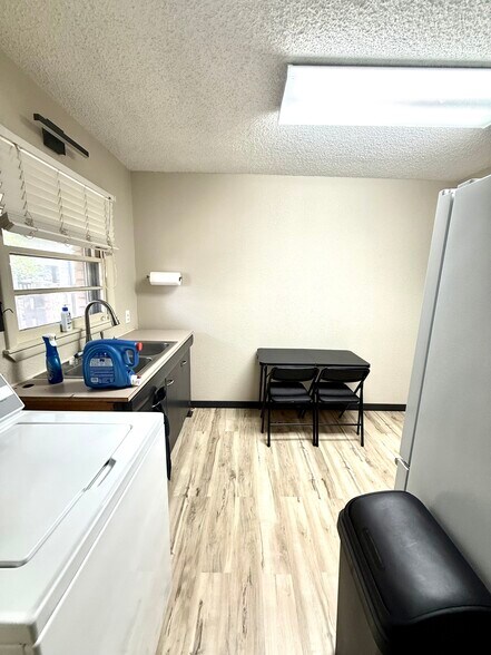 More Photos Of 1020 18th St, Woodward Office For Sale