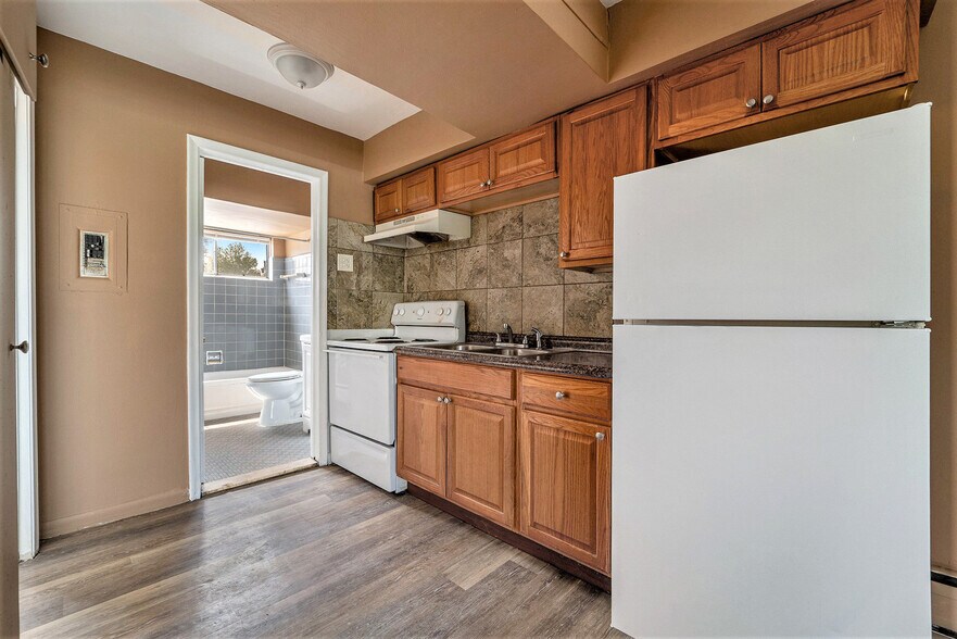 More Photos Of 19625 Conant, Detroit Multifamily For Sale