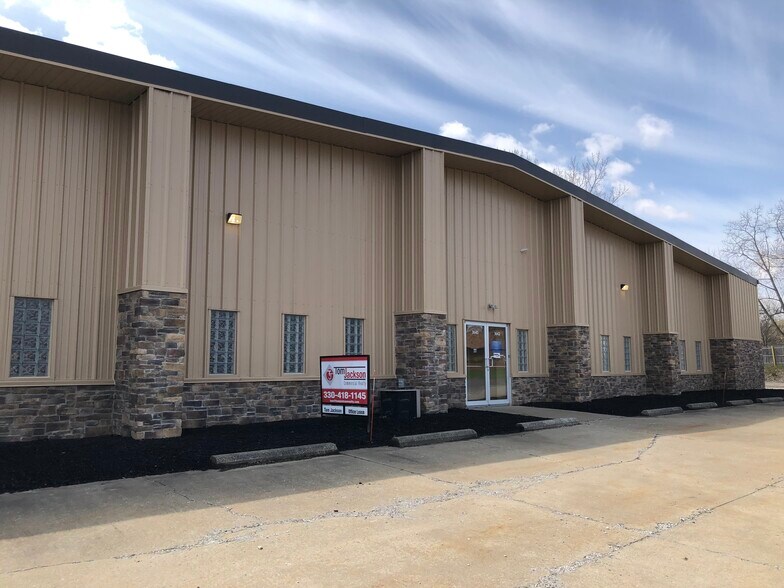 More Photos Of 3618-3642 Apache St, Uniontown Warehouse For Lease