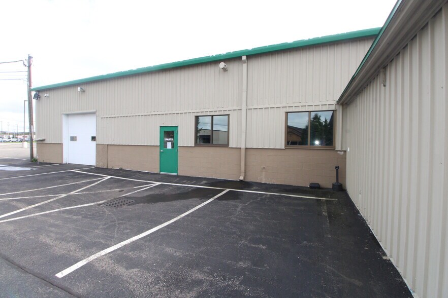 More Photos Of 3861-3870 West Rd, Cortland Auto Dealership For Sale