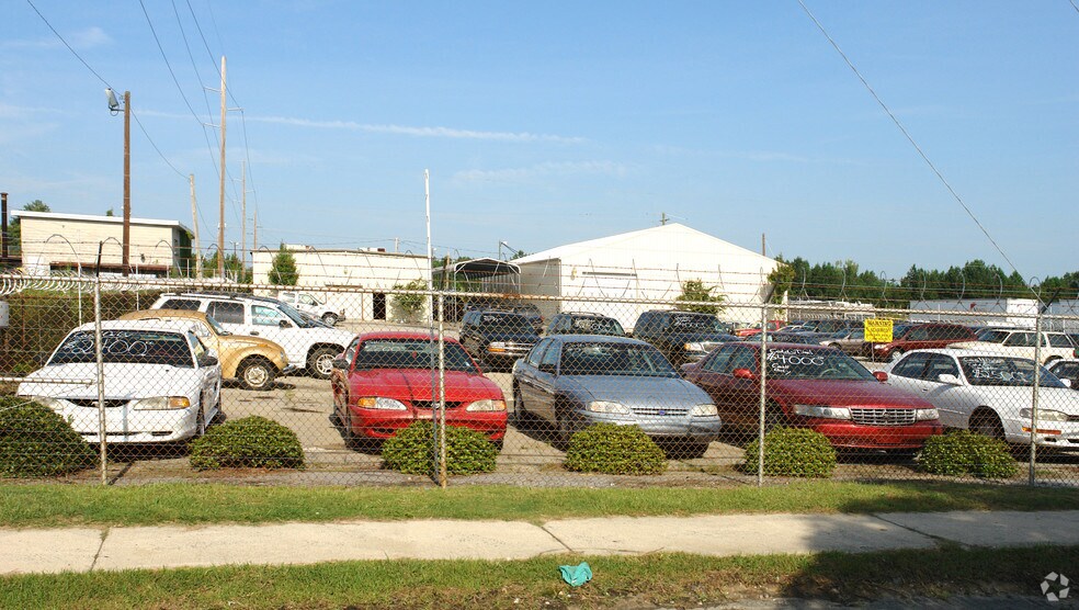 More Photos Of 2929 Truman St, Columbia Auto Repair For Lease