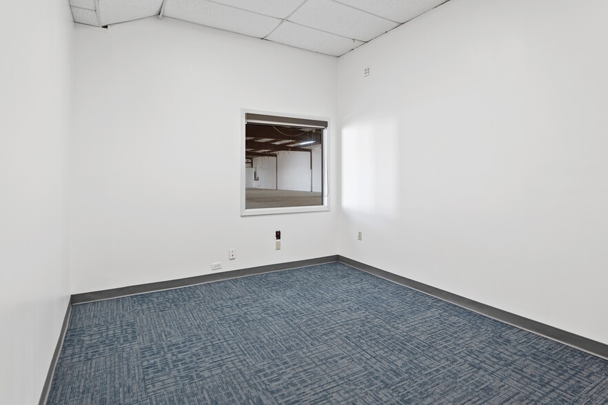 More Photos Of 1500 Brittmoore Rd, Houston Warehouse For Lease