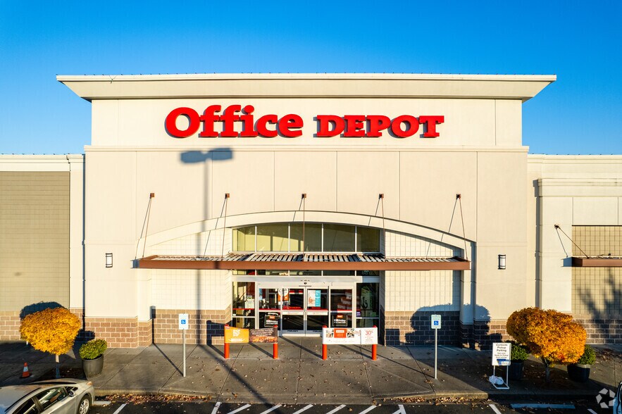 More Photos Of 8810-8920 NE Hazel Dell Ave, Vancouver General Retail For Lease