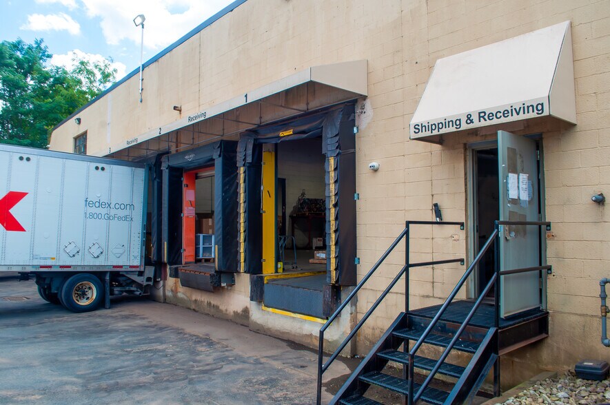 More Photos Of 39 Progress St, Edison Warehouse For Sale