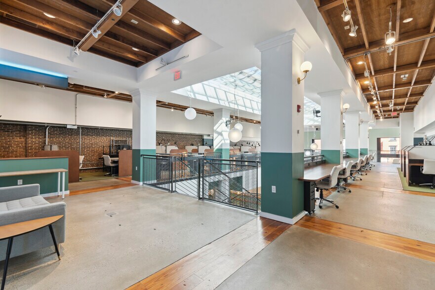 More Photos Of 4230 Main St, Philadelphia Restaurant For Sale