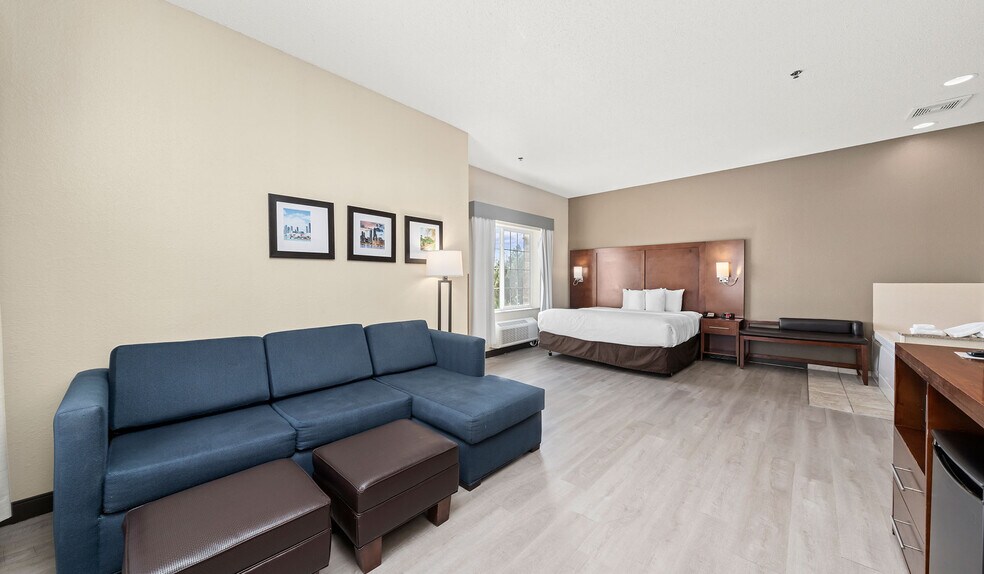 More Photos Of 1775 E Belvidere Rd, Grayslake Hotel For Sale