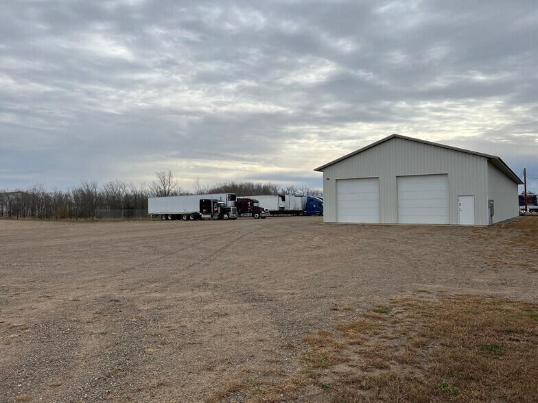 More Photos Of 3510 31st St, Saint Cloud Service For Lease