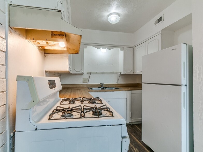 More Photos Of 1731 NW 32nd St, Oklahoma City Apartments For Sale