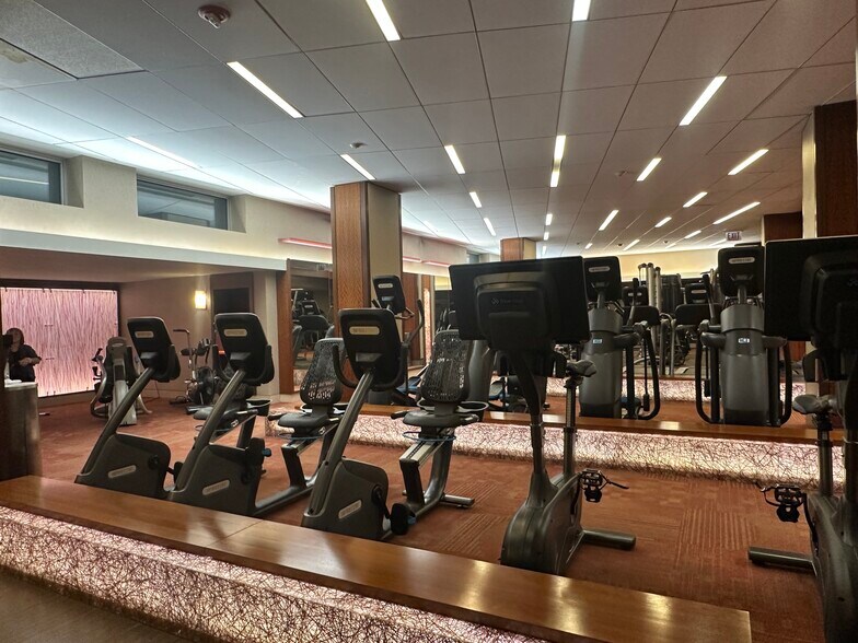 More Photos Of 400 E Randolph St, Chicago Apartments For Lease