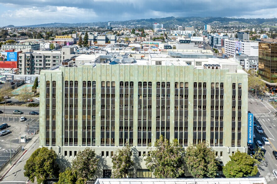 More Photos Of 2201 Broadway, Oakland Coworking Space