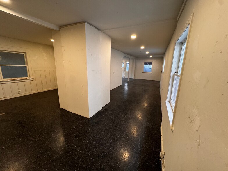 More Photos Of 2910 Denby Ave, Los Angeles Manufacturing For Lease