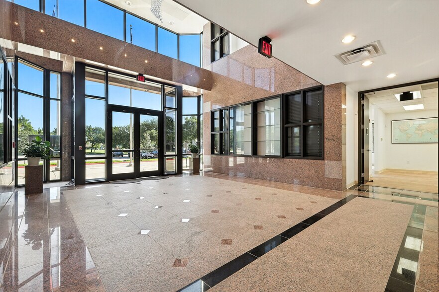 More Photos Of 1100 W Campbell Rd, Richardson Office For Lease