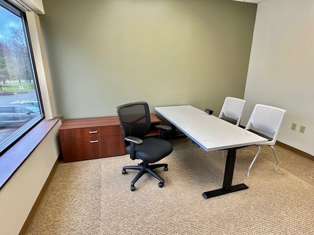 More Photos Of 500 Commonwealth Dr, Warrendale Office For Sale