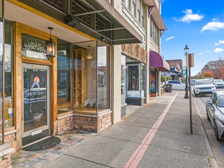 More Photos Of 631-633 N Trade St, Winston-Salem Storefront For Lease