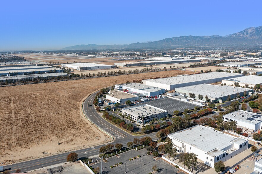 More Photos Of 1260 S Dupont Ave, Ontario Warehouse For Sale