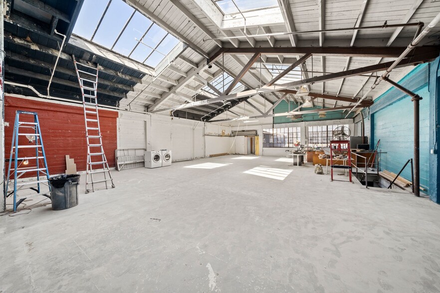 More Photos Of 19 Heron St, San Francisco Warehouse For Lease