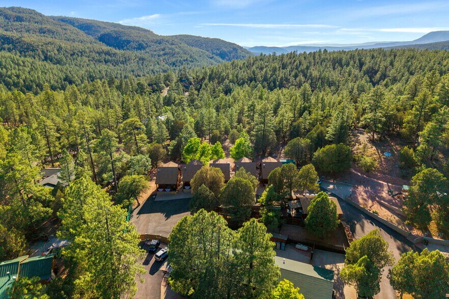 More Photos Of 1022 S Hunter Creek Dr, Payson Hotel For Sale