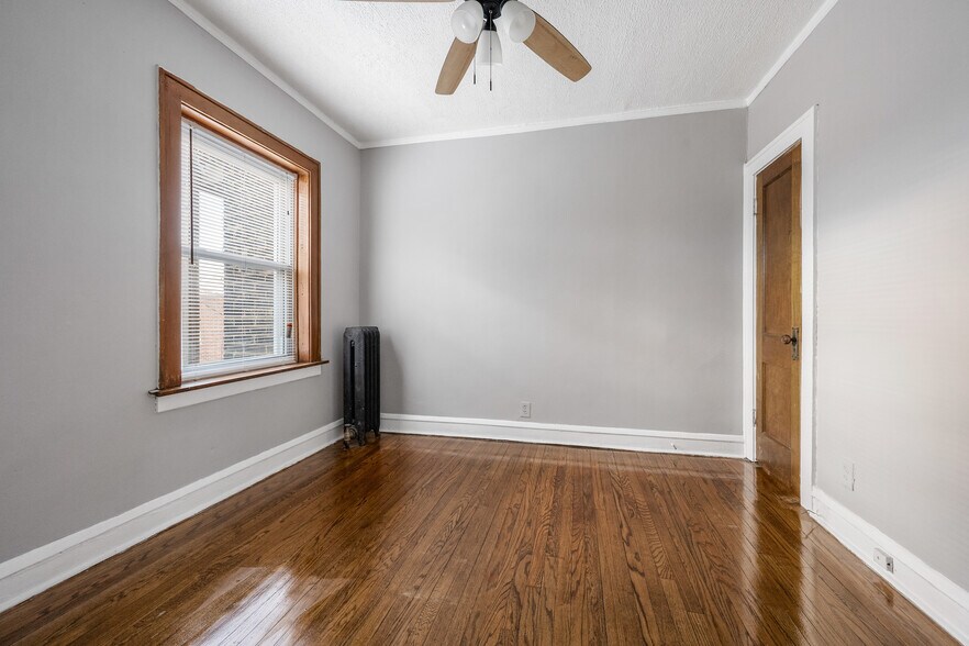 More Photos Of 500 E 82nd St, Chicago Apartments For Sale