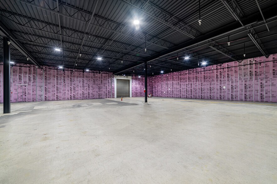 More Photos Of 330 E Route 22, Lake Zurich Warehouse For Lease