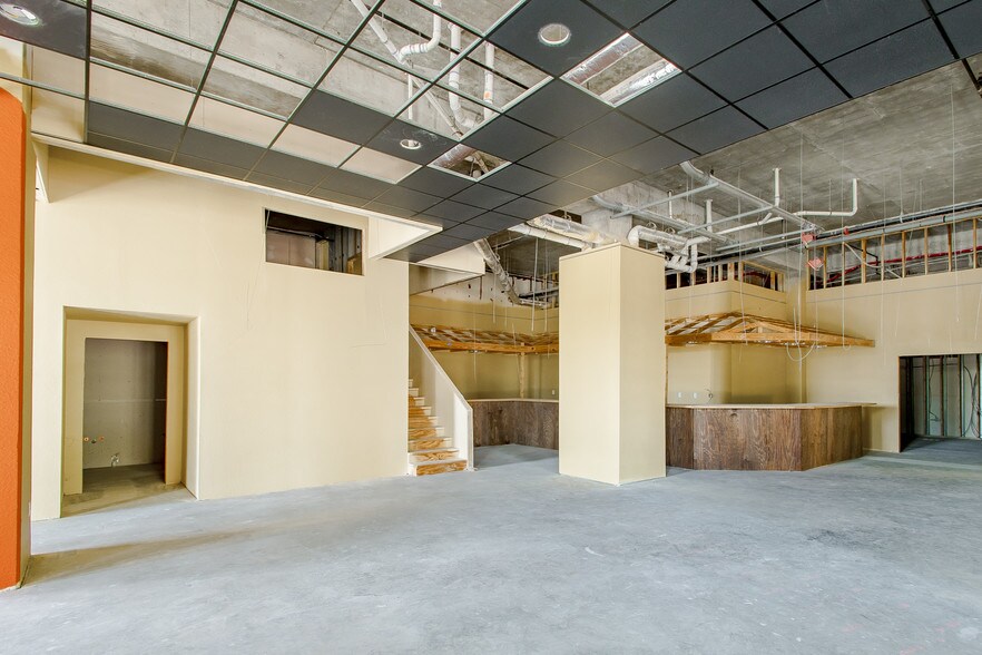 More Photos Of 4001 Nicholson Dr, Baton Rouge Hotel For Lease