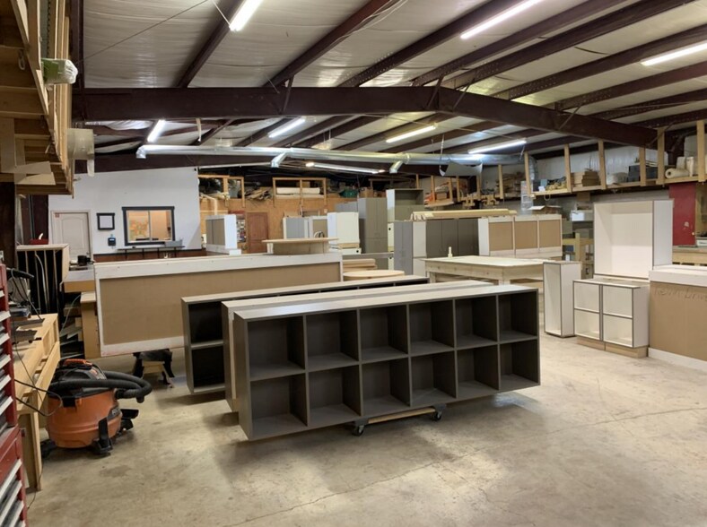 More Photos Of 2745 Interstate 45 S, New Waverly Manufacturing For Lease