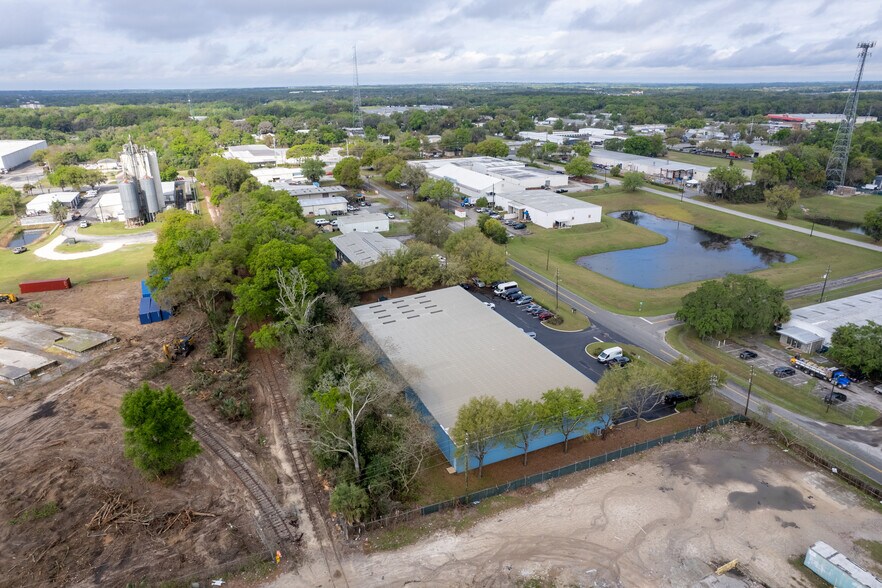 More Photos Of 2500 NW 6th St, Ocala Distribution For Lease